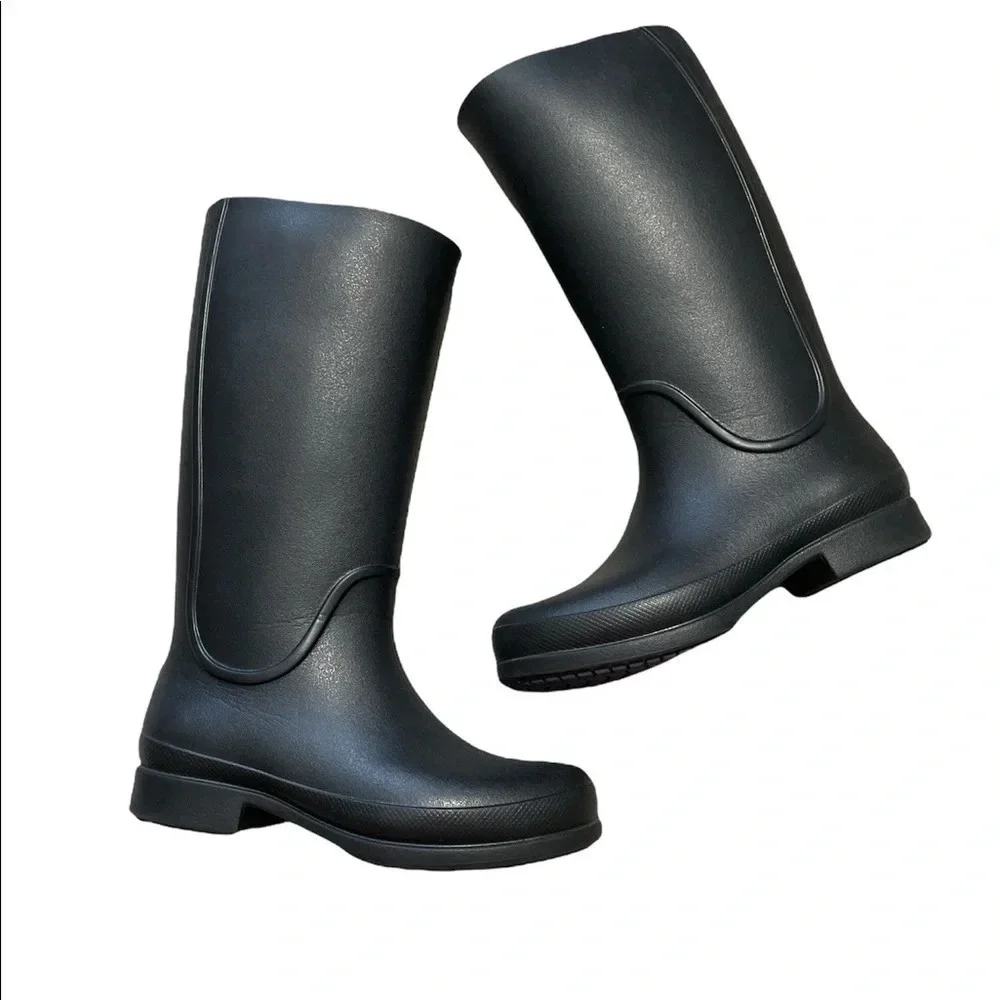 CROCS Tall Wellie Rain Boots Rubber Black Pull On Black Women’s 5 or Juniors 3